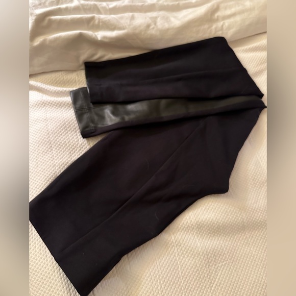 Ann Taylor- NWT- Black Faux Leather and material Pants/Leggings- Size 2 - Picture 5 of 8